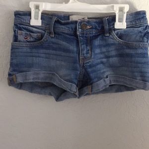 Blue short-shorts